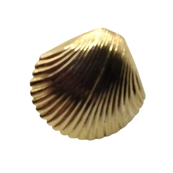 Shell Pierced Earrings Gold Tone Post - Picture 4 of 6